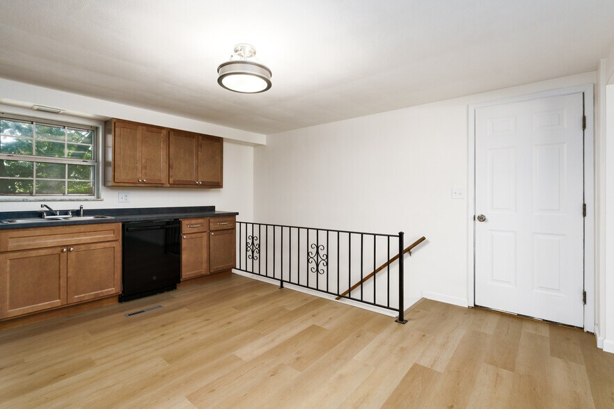 More Photos Of 210 Anderson Ln, Belleville Multifamily For Sale