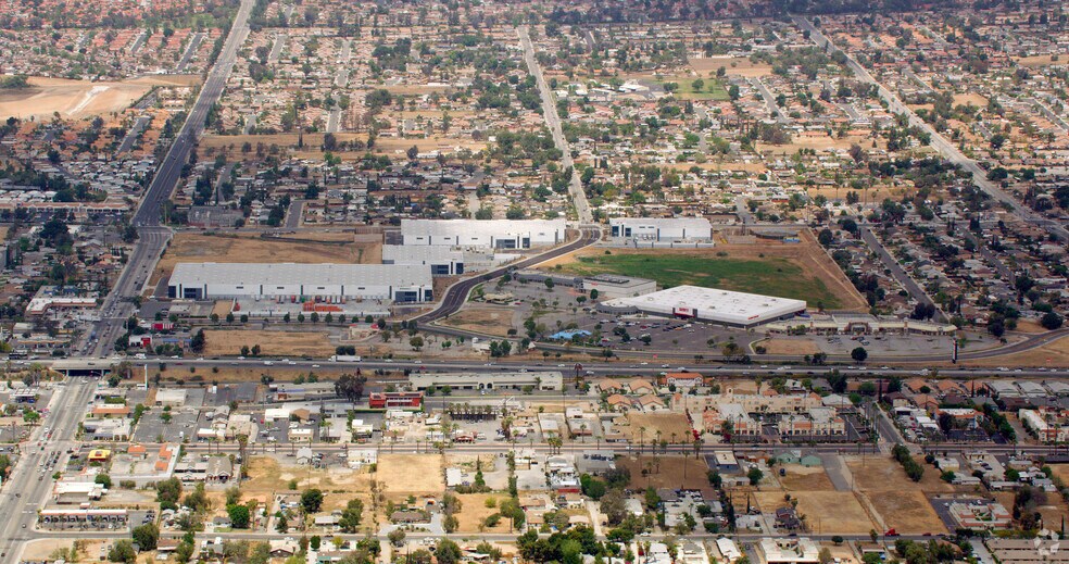 More Photos Of 12075 Davis St, Moreno Valley Warehouse For Lease