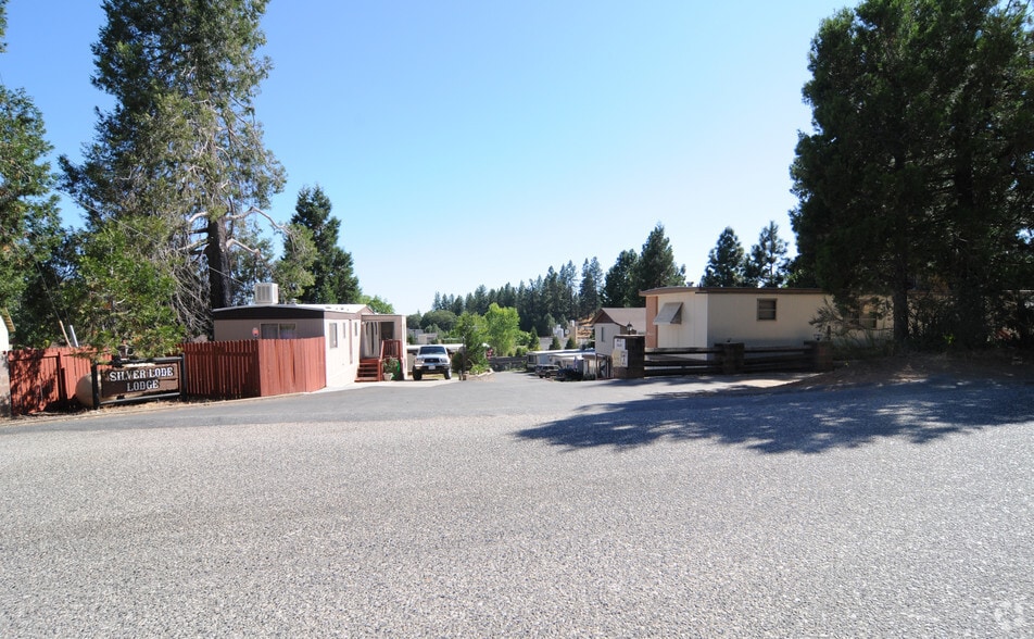 More Photos Of 21 Oak St, Colfax Manufactured Housing Mobile Home Park For Sale