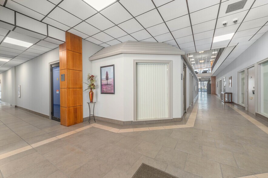 More Photos Of 30426-30436 Euclid Ave, Wickliffe Unknown For Lease