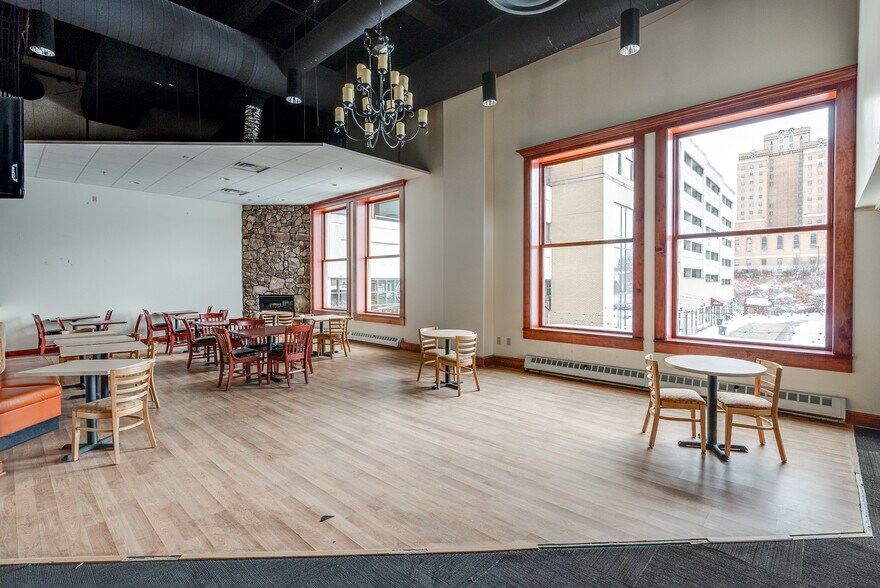 More Photos Of 222 S Main St, Akron Office For Sale