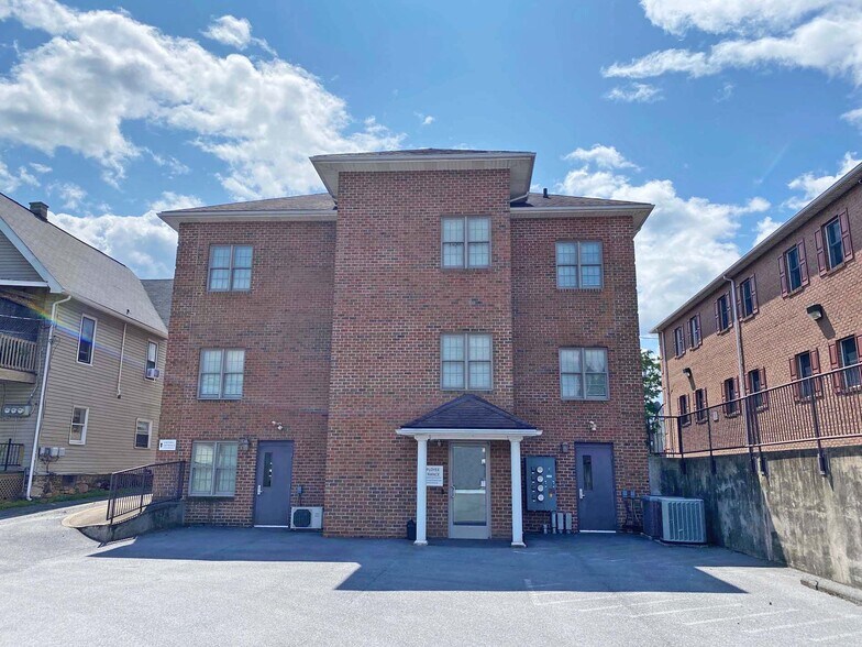 More Photos Of 715 Washington Blvd, Williamsport Office For Lease