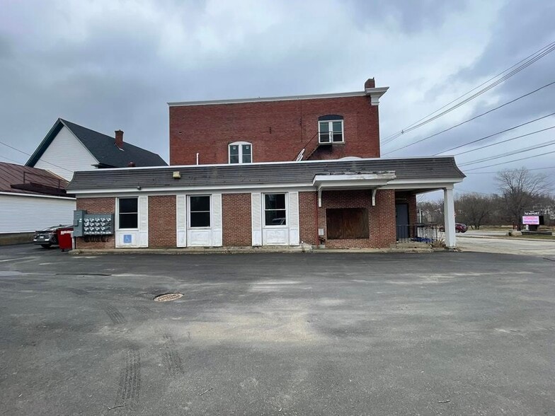 More Photos Of 161 Main St, Newport Storefront Retail Residential For Sale