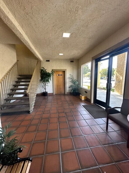 More Photos Of 5450 Ralston St, Ventura Office For Lease
