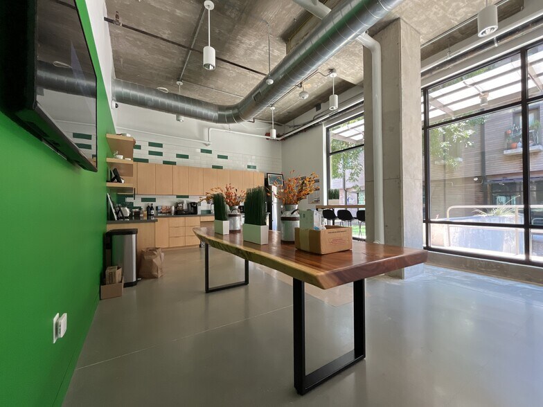 More Photos Of 1800 E 4th St, Austin Apartments For Sale