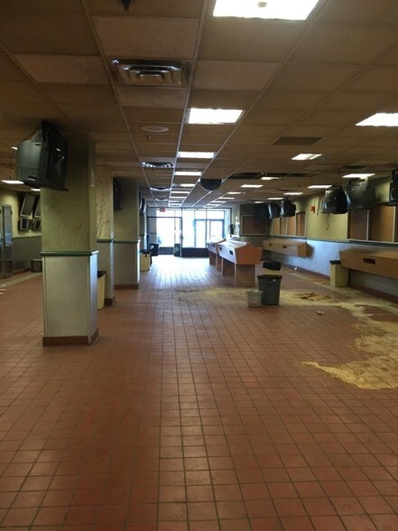 More Photos Of 7-8 Chatham Sq, New York Office For Lease