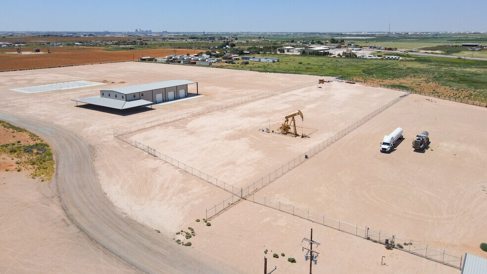 More Photos Of 4601 E County Road 128, Midland Warehouse For Lease