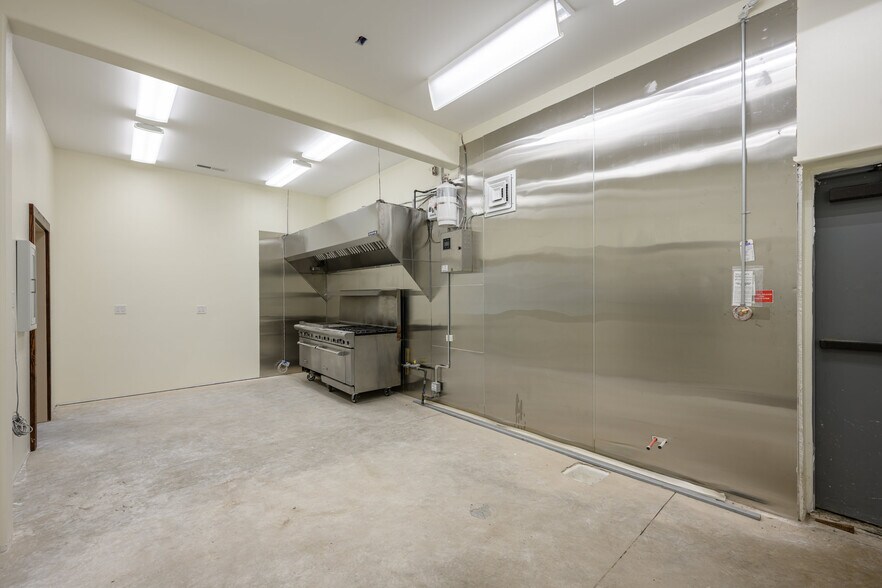 More Photos Of 205 Sixth St, Amity Religious Facility For Sale