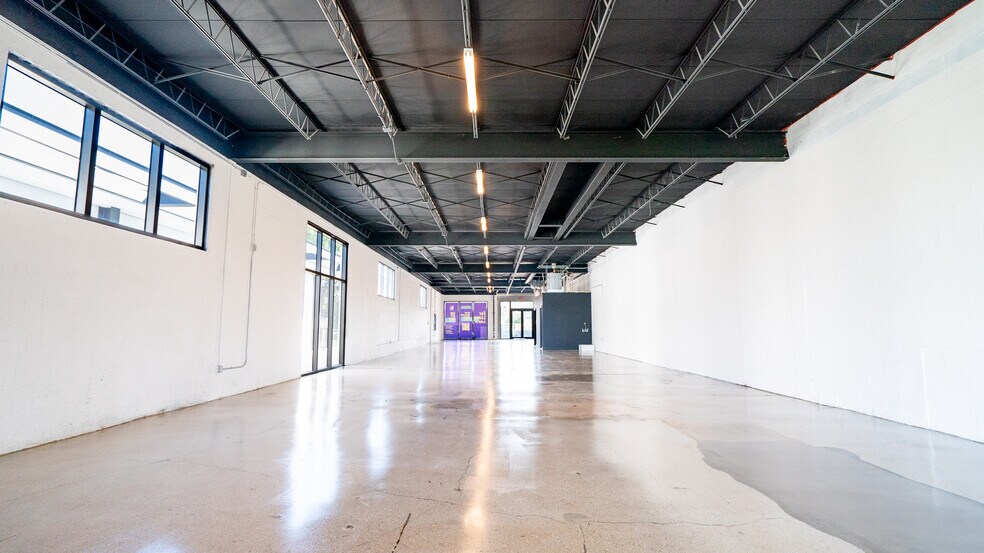 More Photos Of 6350 NE 4th Ave, Miami Warehouse For Lease