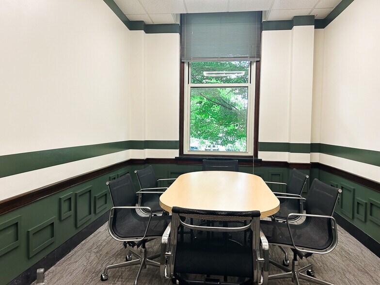 More Photos Of 313 W Liberty St, Lancaster Office For Lease