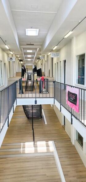 More Photos Of 1000 S Caraway Rd, Jonesboro Office For Sale