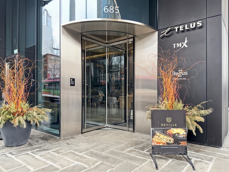 More Photos Of 685 Centre St SW, Calgary Coworking Space