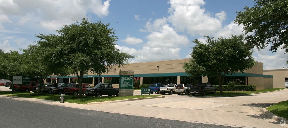 More Photos Of 12000 Crownpoint Dr, San Antonio Unknown For Lease