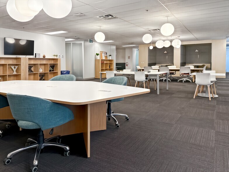 More Photos Of 4838 Richard Rd SW, Calgary Coworking Space