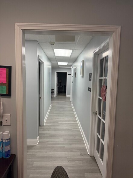More Photos Of 925 Sanders Rd, Cumming Office For Sale