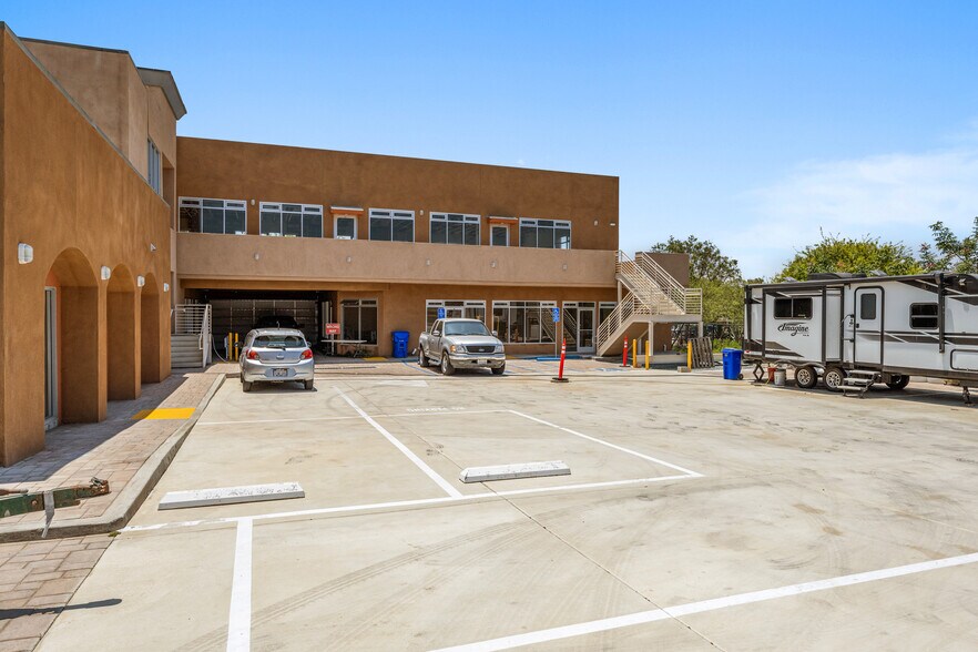 More Photos Of 165 W San Ysidro Blvd, San Ysidro General Retail For Sale