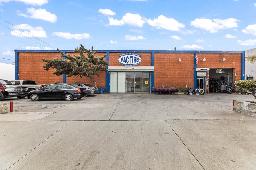 More Photos Of 400 W Alondra Blvd, Gardena Warehouse For Sale