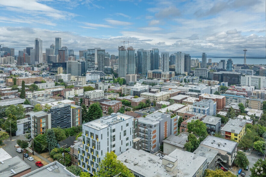 More Photos Of 421 Belmont Ave E, Seattle Apartments For Sale