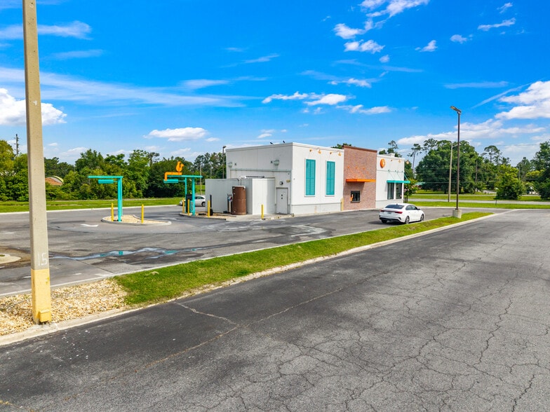 More Photos Of 801 W Base St, Madison Restaurant For Sale