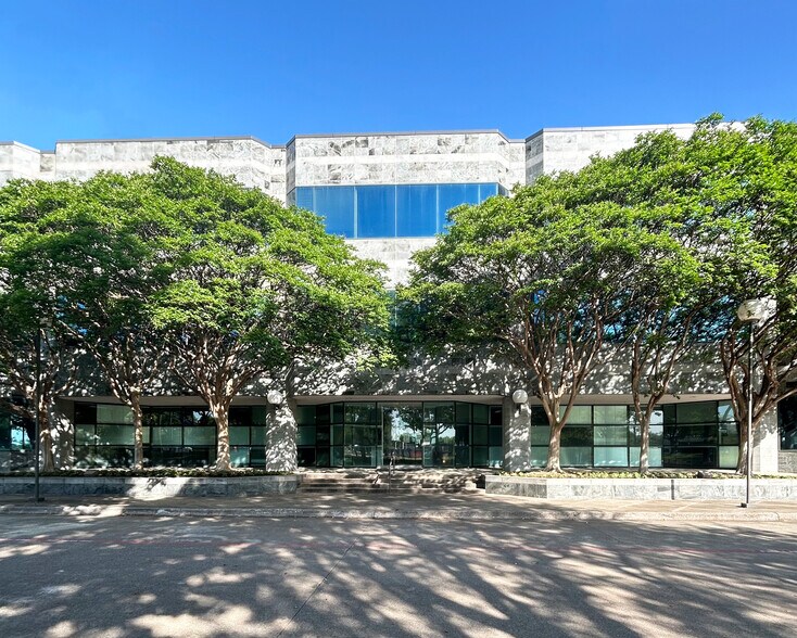 Primary Photo Of 4949 Keller Springs Rd, Addison Office For Lease