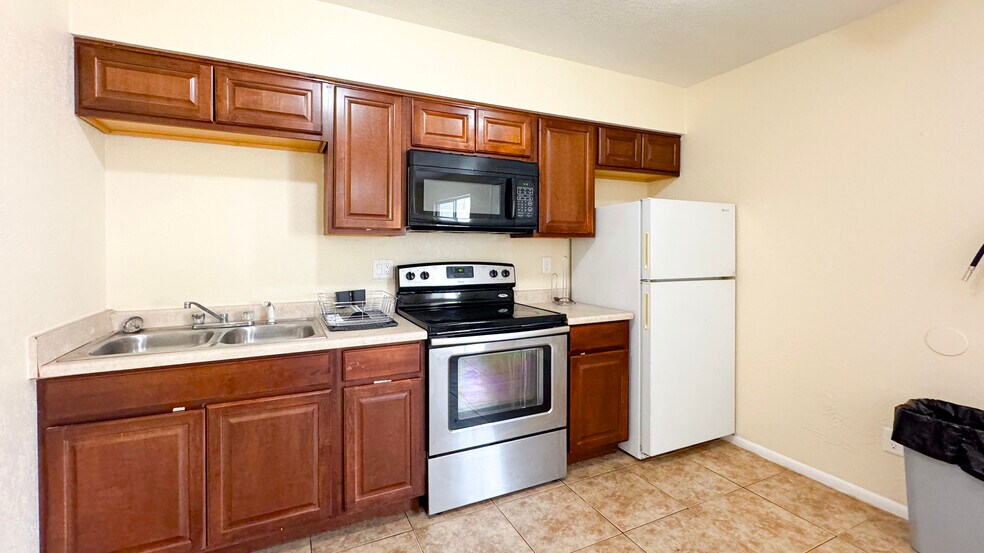 More Photos Of 8939 N 8th St, Phoenix Apartments For Sale