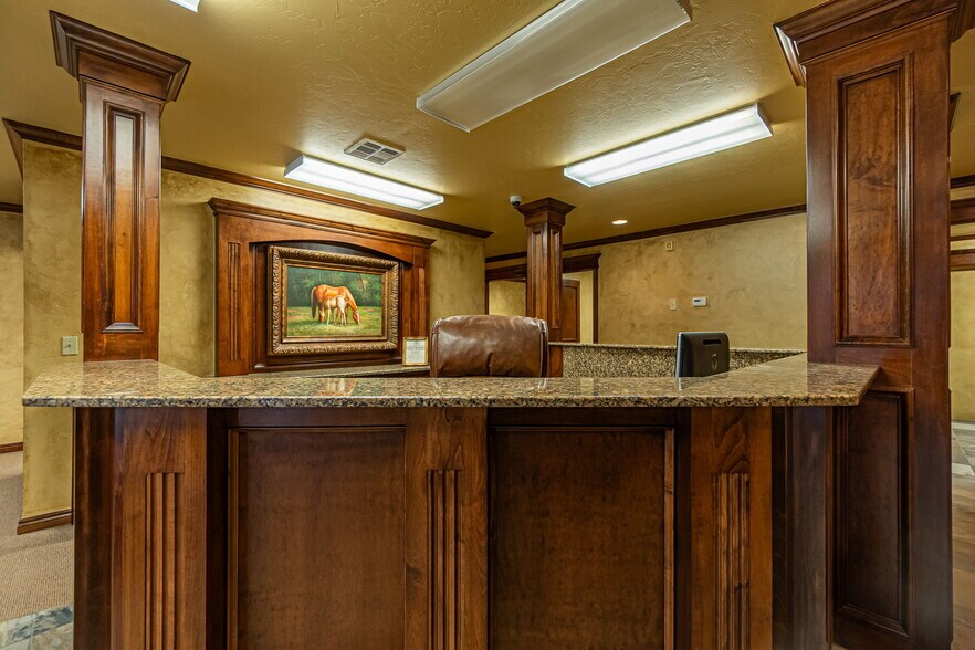 More Photos Of 1530 SW 89th St, Oklahoma City Office For Sale