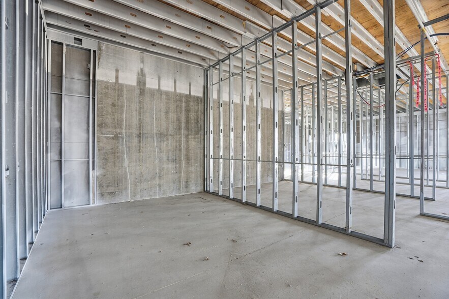 More Photos Of 113 Pocono Dr, Milford Office For Sale