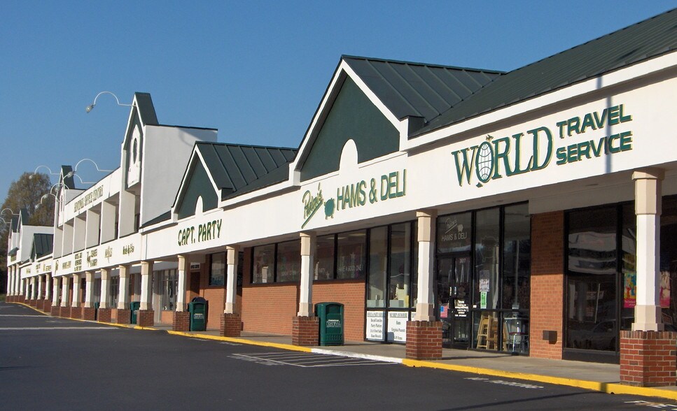 More Photos Of I-581 @ I-581 & Rte. 220 & Franklin Rd., Roanoke Unknown For Lease