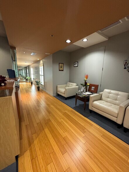 More Photos Of 3085 Fountainside Dr, Germantown Medical For Sale