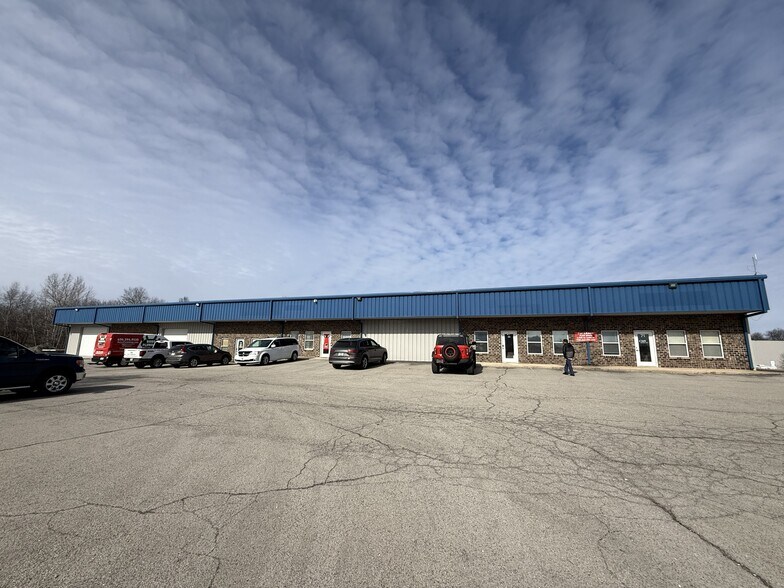 Primary Photo Of 69-71 Progress Ct, Moscow Mills Flex For Lease