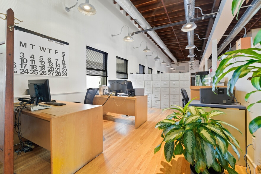 More Photos Of 229 Marginal St, Chelsea Research And Development For Lease