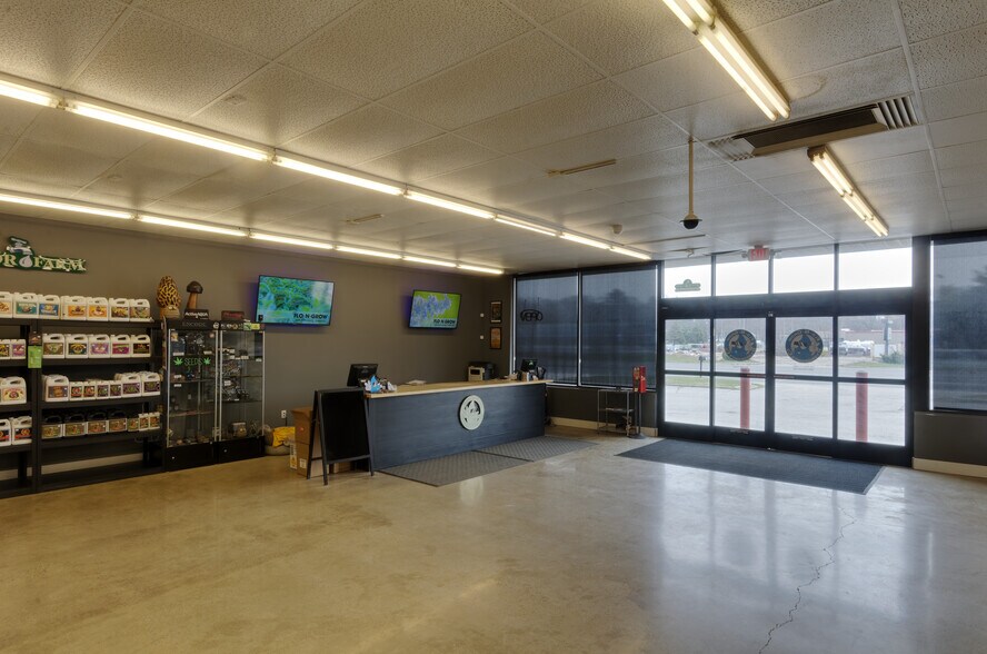 More Photos Of 2706 S 11th St, Niles Freestanding For Sale