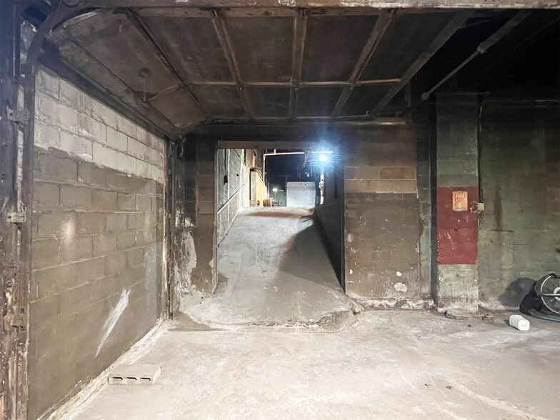 More Photos Of 1040 W 12th St, Erie Manufacturing For Sale
