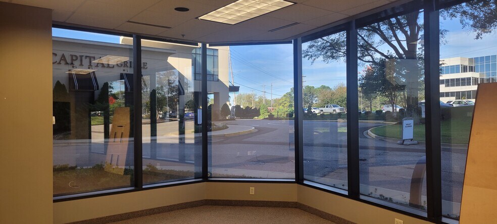 More Photos Of 6075 Poplar Ave, Memphis Coworking Space