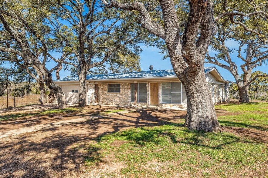 More Photos Of 24503 Ranch Road 12, Dripping Springs Office For Sale