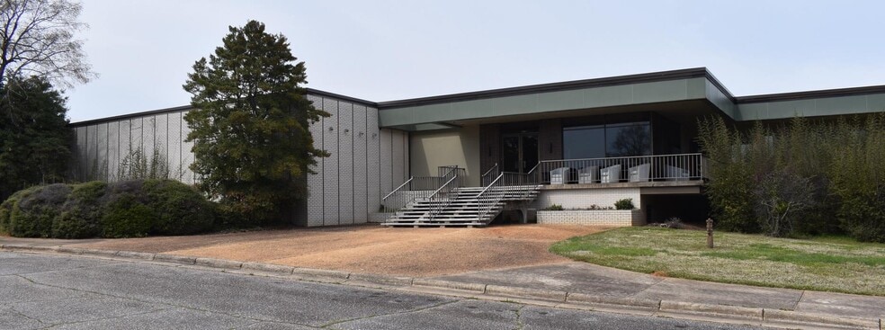 More Photos Of 1099 2nd Avenue Pl SE, Conover Manufacturing For Lease