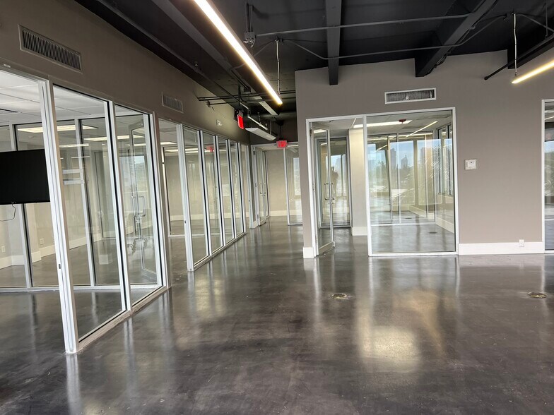 More Photos Of 1680 Michigan Ave, Miami Beach Office For Sale