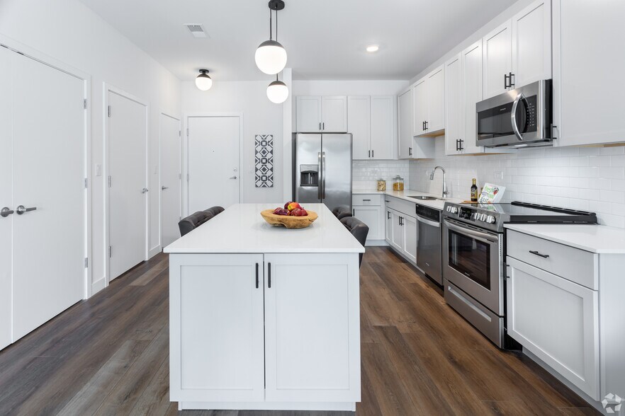 More Photos Of 355 N La Fox St, South Elgin Apartments For Sale