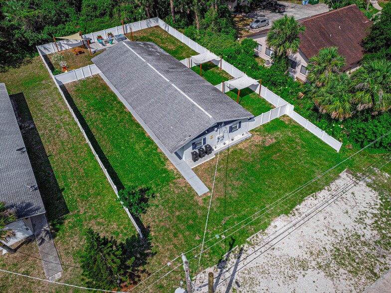 More Photos Of 5070 Orange Blvd, Port Orange Specialty For Sale