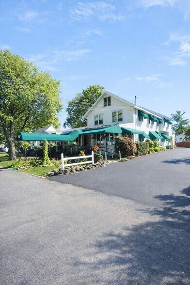 More Photos Of 10 Bruen Ct, Rensselaer Hospitality For Sale