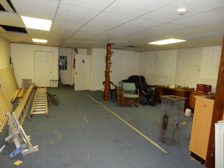 More Photos Of 4439 State Rd, Cleveland Storefront For Sale