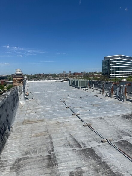 More Photos Of 1312 W North Ave, Chicago Loft Creative Space For Sale