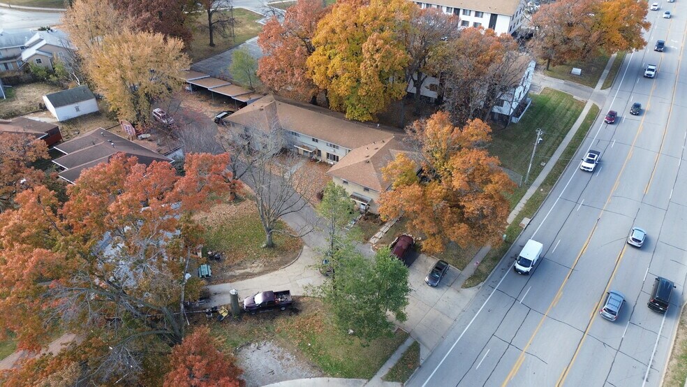 More Photos Of 2920 Douglas Ave, Des Moines Apartments For Sale