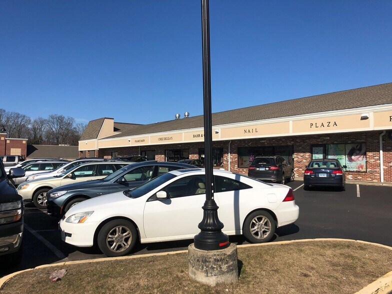 More Photos Of 113 Danbury Rd, Ridgefield Storefront For Lease