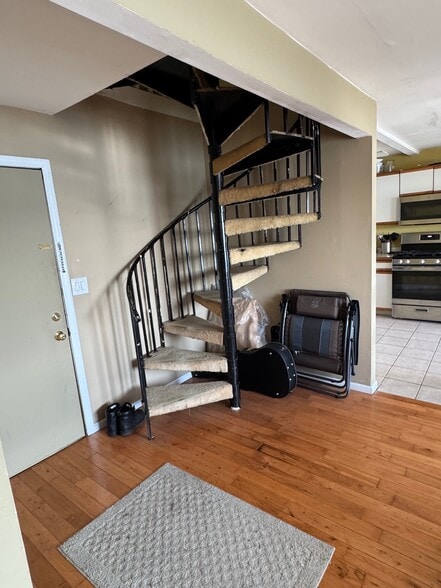 More Photos Of 7 Boardwalk, Sparta Restaurant For Sale