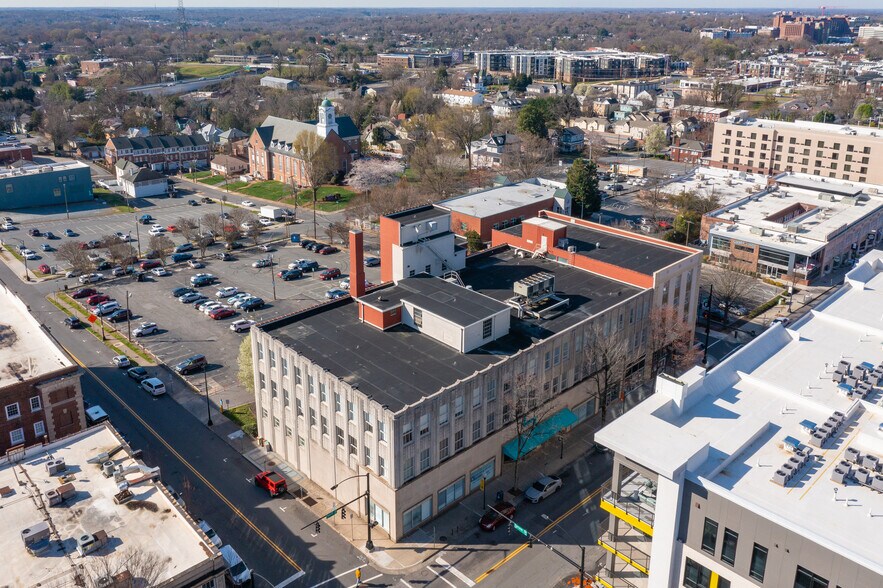 More Photos Of 500 W Fourth St, Winston-Salem Office For Lease