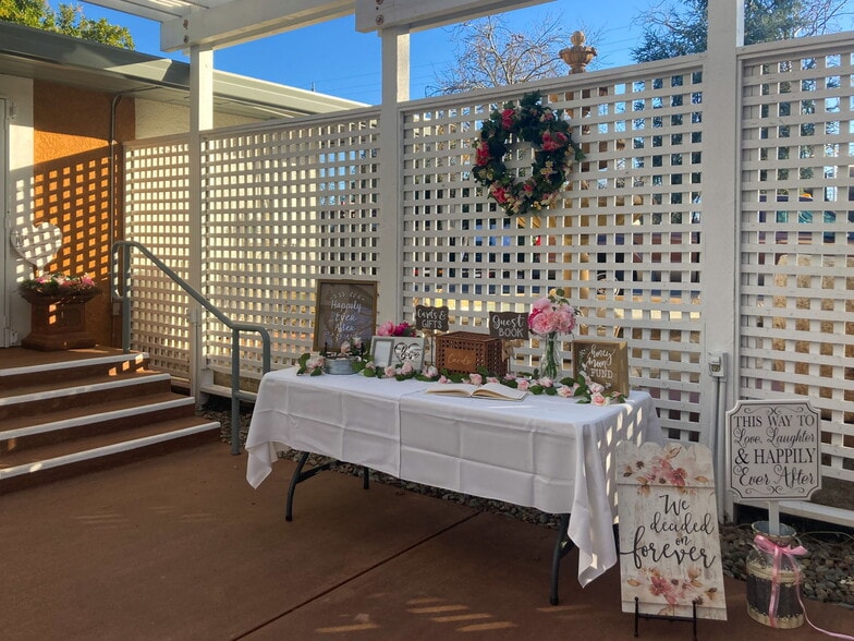 More Photos Of 870 Hartnell Ave, Redding Garden Center For Sale