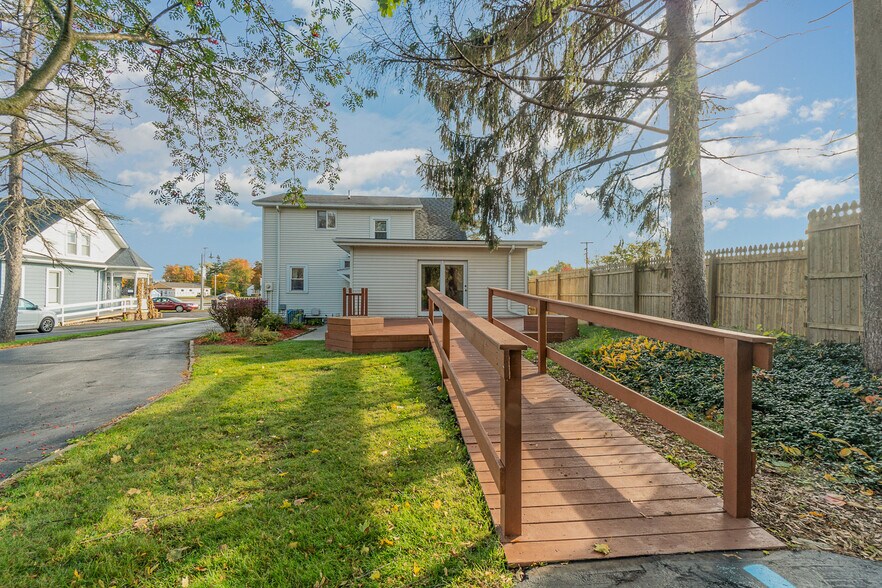 More Photos Of 380 S Main St, Freeland Office Residential For Sale