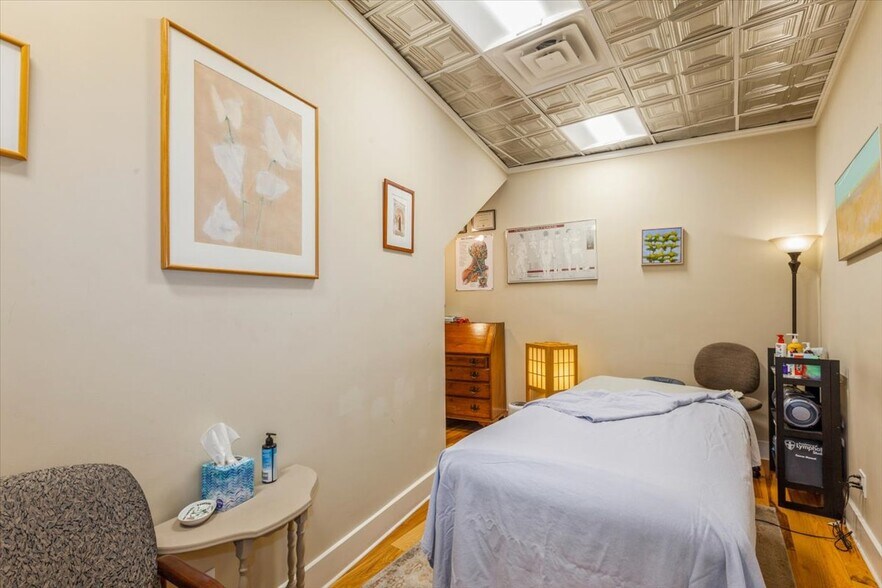 More Photos Of 56 School St, Glen Cove Loft Creative Space For Sale