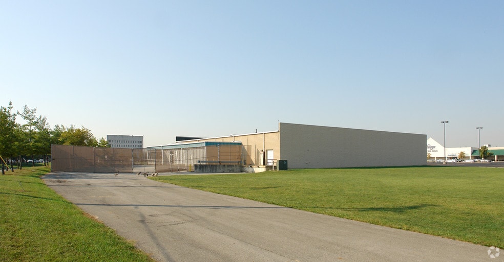 More Photos Of 5651-5841 Emporium Sq, Columbus Unknown For Lease